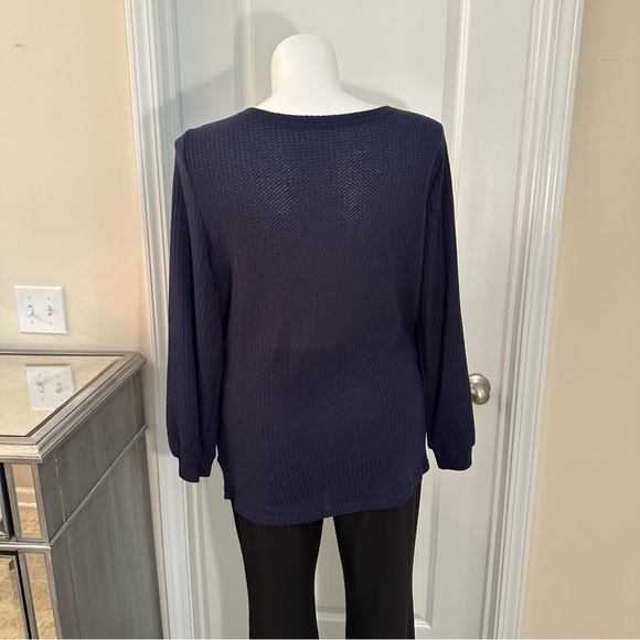Bloomchic. Size 18/20. Navy long sleeve top. Crossover top. Plus size top. - Picture 4 of 9